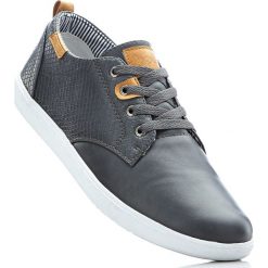 Buty sznurowane bonprix szary. Szare buty skate męskie bonprix, z materiału, na sznurówki. Za 79,99 zł.
