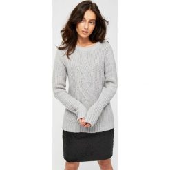 Sweter z warkoczem. Szare swetry damskie Moodo, xs, bez wzorów, bez rękawów, bez kaptura. Za 39,99 zł.