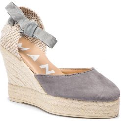 Espadryle MANEBI - Wedge Valenciana M 1.0 WV Grey Goat Suede. Szare espadryle damskie Manebi, bez wzorów, ze skóry, bez obcasa, na obcasie. W wyprzedaży za 389,00 zł.