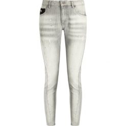 Jeansy Slim Fit John Richmond Rich RWP19126JE. Szare jeansy damskie John Richmond, bez wzorów, z elastanu. W wyprzedaży za 639,00 zł.