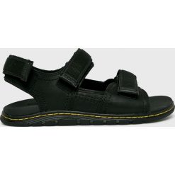 Dr Martens - Sandały. Czarne kapcie męskie Dr. Martens, ze skóry. W wyprzedaży za 359,90 zł.