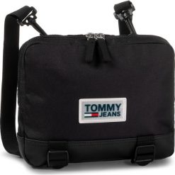 Saszetka TOMMY JEANS - Tjm Urban Varsity Body Bag AM0AM05103 BDS. Czarne torby męskie skórzane Tommy Jeans, bez wzorów, z jeansu, młodzieżowe. W wyprzedaży za 199,00 zł.