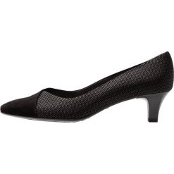 Peter Kaiser SABRINE Czółenka black. Czarne buty ślubne damskie Peter Kaiser, z materiału. Za 629,00 zł.