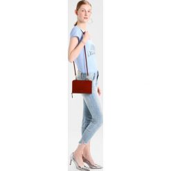 T-shirty damskie: Armani Exchange Tshirt z nadrukiem serenity