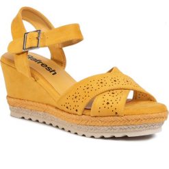 Espadryle REFRESH - 69484 Yellow. Żółte espadryle damskie Refresh, bez wzorów, ze skóry, bez obcasa, na obcasie. Za 199,00 zł.