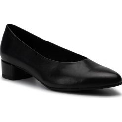 Półbuty VAGABOND - Alicia 4605-001-20 Black. Czarne półbuty damskie Vagabond, na co dzień, bez wzorów, ze skóry, bez obcasa, na obcasie, bez zapięcia. Za 379,00 zł.