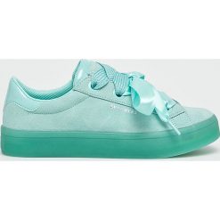 Skechers - Buty. Czarne buty sportowe damskie Skechers, bez wzorów, ze skóry, sportowe. W wyprzedaży za 199,90 zł.