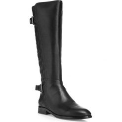 Buty damskie. Czarne kozaki damskie Wittchen, na co dzień, ze skóry, klasyczne, bez obcasa, ze sprzączką. W wyprzedaży za 369,90 zł.