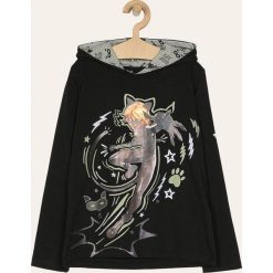 Guess Jeans - Bluza dziecięca 113-157 cm. Czarne bluzy chłopięce Guess Jeans, z nadrukiem, z bawełny, bez rękawów, z kapturem. W wyprzedaży za 89,90 zł.