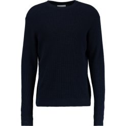 Swetry klasyczne męskie: Samsøe & Samsøe MUSCO Sweter dark sapphir