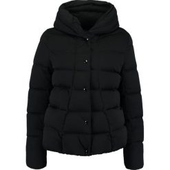 Opus HAMZA Kurtka puchowa black. Czarne bomberki damskie Opus, z materiału. W wyprzedaży za 345,95 zł.