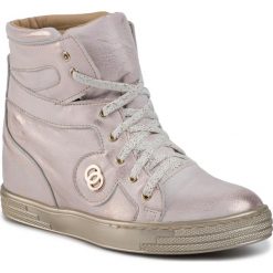 Sneakersy ROBERTO - 2627 Róż Przecierka. Różowe półbuty damskie Roberto, ze skóry. W wyprzedaży za 299,00 zł.