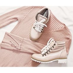 Botki - skóra naturalna - model 476 - kolor różowy. Różowe botki damskie Zapato, na zimę, z jeansu, eleganckie, za kostkę, bez obcasa, na obcasie, na sznurówki. W wyprzedaży za 319,20 zł.