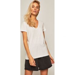Medicine - T-shirt Basic. Żółte t-shirty damskie MEDICINE, s, bez wzorów, z bawełny, bez kołnierzyka. Za 29,90 zł.