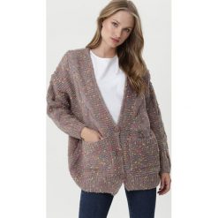 Khaki Kardigan Antioch. Brązowe swetry damskie Born2be, uniwersalny, bez wzorów, z długim rękawem, długie, bez kaptura. Za 159,99 zł.