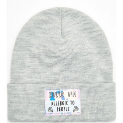 Czapka z naszywką - Jasny szary. Szare czapki damskie Cropp, z aplikacjami. Za 29,99 zł.