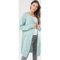 Miętowy Kardigan Neamelis. Zielone swetry damskie Born2be, uniwersalny, bez wzorów. Za 129,99 zł.