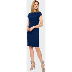 Elegancka sukienka. Szare sukienki damskie Greenpoint, bez wzorów, z elastanu, eleganckie, bez kołnierzyka, bez rękawów. Za 129,99 zł.