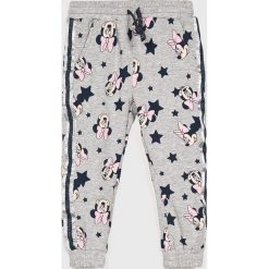 Blukids - Spodnie dziecięce 74-98 cm. Szare spodnie dziewczęce Blukids, bez wzorów, z elastanu, sportowe. W wyprzedaży za 39,90 zł.
