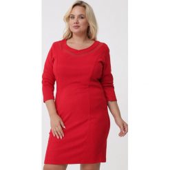 Czerwona Sukienka Etna. Czerwone sukienki damskie Born2be, na co dzień, w paski, z dzianiny, bez kołnierzyka, bez rękawów, midi, proste. Za 69,99 zł.