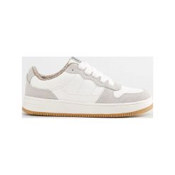 Mango Kids - Buty dziecięce Journal. Białe trampki chłopięce Mango Kids, bez wzorów, z gumy, sportowe, z okrągłym noskiem, na sznurówki. Za 139,90 zł.
