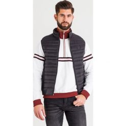 KAMIZELKA puchowa Armani Exchange. Czarne płaszcze męskie xl, z puchu, eleganckie. Za 619,00 zł.