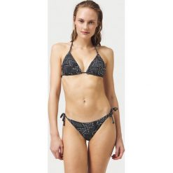 O'Neill Capri Kostium kąpielowy dwuczęściowy Czarny. Czarne stroje kąpielowe damskie O'Neill, bez wzorów, z elastanu. Za 180,95 zł.