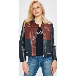 Pepe Jeans - Kurtka bomber Katia. Czarne kurtki damskie Pepe Jeans, s, bez wzorów, z jeansu, krótkie. W wyprzedaży za 359,90 zł.