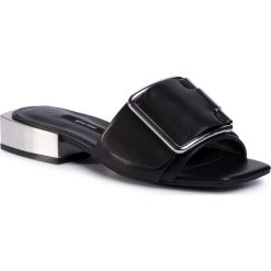 Klapki GINO ROSSI - V226L-66-1 Black. Czarne klapki damskie Gino Rossi, bez wzorów, ze skóry, bez obcasa, na obcasie. Za 239,99 zł.