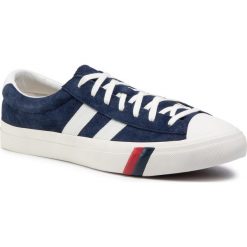 Trampki PRO-KEDS - Royal Plus PH56801 Suede Navy. Niebieskie półbuty męskie Pro-Keds, bez wzorów, ze skóry, bez zapięcia. Za 449,00 zł.