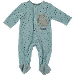 Śpioszki "Baby Bear" w kolorze niebieskim. Niebieskie śpiochy niemowlęce Cotton Fish, z aplikacjami, z weluru. W wyprzedaży za 49,95 zł.