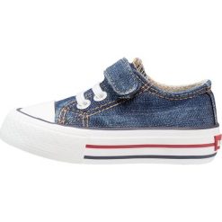 Levi's® TRUCKER MINI Tenisówki i Trampki blue. Niebieskie trampki chłopięce Levi's®, z materiału. Za 149,00 zł.