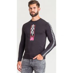 LONGSLEEVE Armani Exchange. Czarne bluzy męskie Armani Exchange, s, z nadrukiem, z okrągłym kołnierzem, bez rękawów, bez kaptura. Za 167,40 zł.