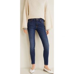 Mango - Jeansy push-up Uptown. Niebieskie rurki damskie marki Mango, z aplikacjami, z elastanu. Za 129,90 zł.