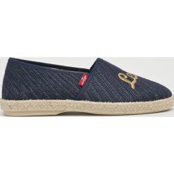 Levi's - Espadryle. Niebieskie espadryle damskie Levi's®, bez wzorów, z gumy, bez obcasa, na obcasie. W wyprzedaży za 129,90 zł.