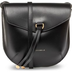 Torebka COCCINELLE - FOA Fenice E1 FOA 15 02 01 Noir 001. Czarne listonoszki damskie Coccinelle, bez wzorów, ze skóry, bez dodatków. Za 849,00 zł.