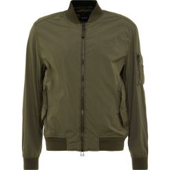 BOSS CASUAL ONINO Kurtka Bomber khaki. Brązowe marynarki męskie BOSS Casual, m, bez wzorów, z elastanu, casualowe. W wyprzedaży za 468,65 zł.