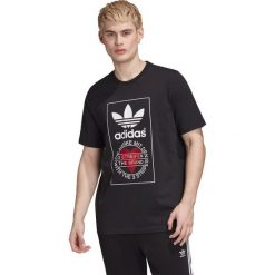 Adidas Originals Valentine's Day Koszulka Czarny. Czarne podkoszulki męskie adidas Originals, s, z nadrukiem, z bawełny, bez kołnierzyka, z krótkim rękawem, krótkie. Za 128,95 zł.