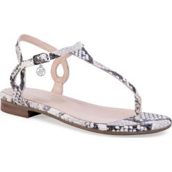 Sandały SOLO FEMME - 72910-01-K86/000-07-00 Wąż Biało/Czarny. Białe klapki damskie Solo Femme, bez wzorów, ze skóry, bez obcasa. W wyprzedaży za 199,00 zł.