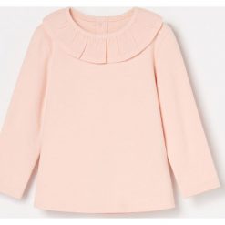 Bluzka z ozdobnym kołnierzykiem - Pomarańczowy. Pomarańczowe bluzki damskie Reserved, bez wzorów, bez kołnierzyka, bez rękawów. Za 19,99 zł.