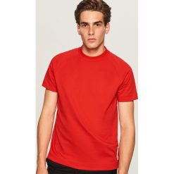 T-shirt z raglanowym rękawem - Czerwony. Czerwone t-shirty męskie marki Reserved, l. Za 79,99 zł.
