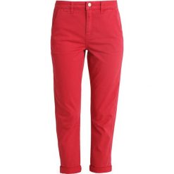 Chinosy damskie: Mint Velvet RELAXED CASUAL Chinosy red