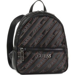 Plecak GUESS - Ronnie (GM) HWGM74 45320 BLA. Czarne plecaki damskie Guess, z aplikacjami, ze skóry ekologicznej. Za 599,00 zł.