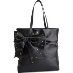 Torebka RED VALENTINO - RQ2B0B35 Nero 0NO. Czarne torebki klasyczne damskie marki Red Valentino, bez wzorów, ze skóry, klasyczne, na ramię, bez dodatków. Za 2389,00 zł.