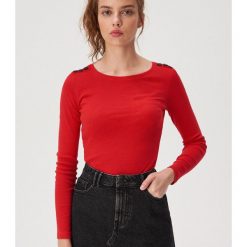 Bawełniana bluzka basic - Czerwony. Czerwone bluzki damskie Sinsay, s, bez wzorów, z bawełny, bez kołnierzyka, bez rękawów. Za 24,99 zł.