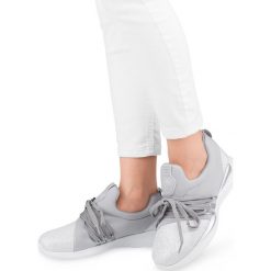 Buty sportowe damskie N/M BM1920 Srebrne. Szare buty sportowe damskie N/M, bez wzorów, z tworzywa sztucznego, sportowe, trekkingowe. Za 65,00 zł.