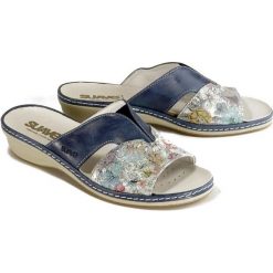 SUAVE 701576-5 cobalt, klapki damskie. Niebieskie koturny damskie Suave, bez obcasa, na koturnie, bez zapięcia. Za 269,90 zł.