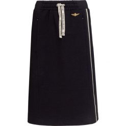 Spódnica AERONAUTICA MILITARE. Czarne spódniczki damskie Aeronautica Militare, na co dzień, z aplikacjami, z bawełny, eleganckie, midi, proste. Za 550,00 zł.
