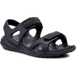 Sandały CROCS - Swiftwater River Sandal M 203965 Black/Black. Czarne klapki męskie Crocs, bez wzorów, ze skóry ekologicznej. Za 179,00 zł.
