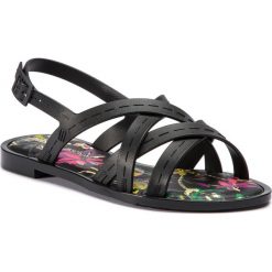 Sandały MELISSA - Hailey + Jason Wu Ad 32461 Black 50522. Czarne klapki damskie Melissa, bez wzorów, z tworzywa sztucznego, bez obcasa, na obcasie. Za 379,00 zł.